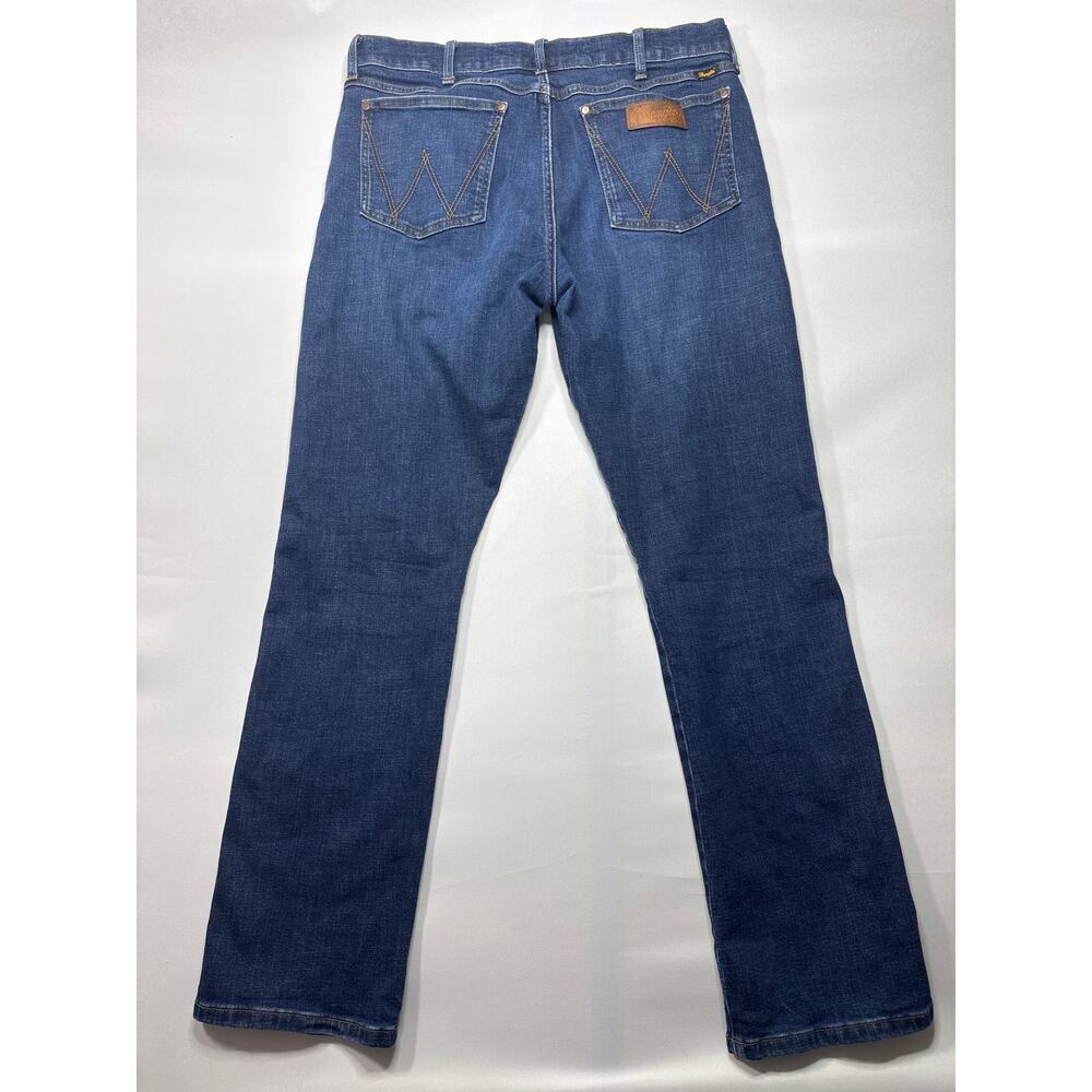 Wrangler Retro Men's Straight Leg Blue Denim Jeans - Size 36x34 (36x33) - Picture 2 of 5